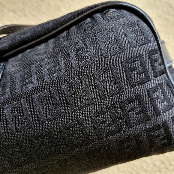 Fendi Classic Bagutte Bag logo black zipper purse Y2K - Picture 6 of 9